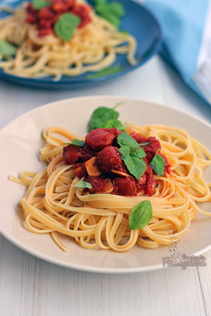 Combinação de sabores perfeita nesse Espaguete com Molho de Tomate, Alho e Manjericão... Hummm...