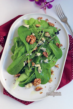 Folhas, gorgonzola e nozes: uma combinação incrível para uma boa salada de inverno!