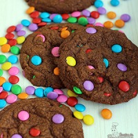 Cookies de Chocolate com Confeitos